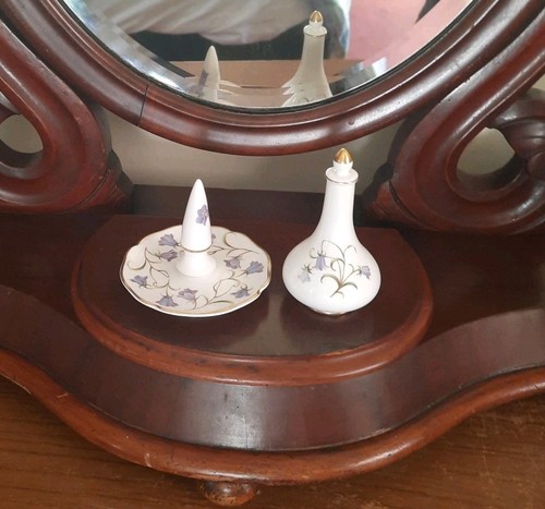 Spode lidded perfume bottle - lidded,