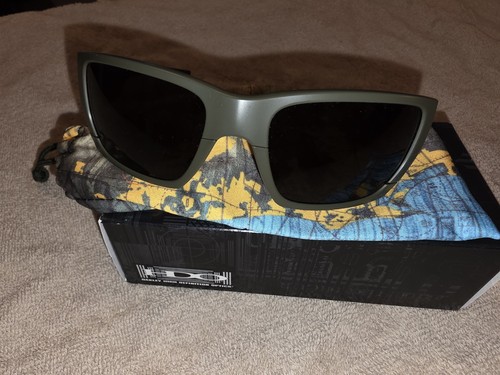 New oakley vintage bob - oakley,