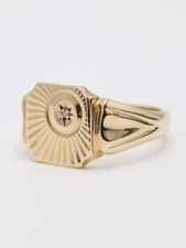 9ct yellow solid - gold, natural