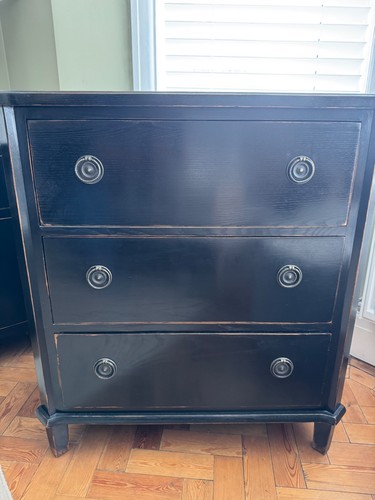 Laura ashley henshaw - ashley, chest