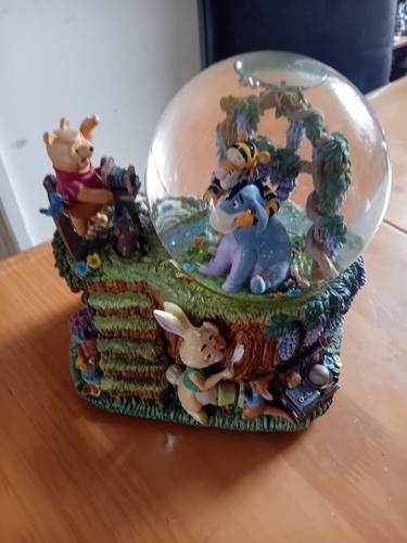Snowglobe disney winnie the - disney,