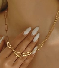 Ladies Gold Oval Chain T Bar