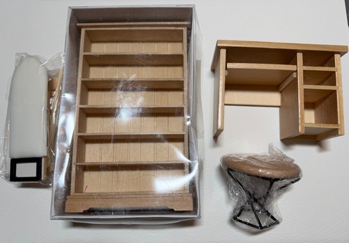 Doll house 12th barewood - doll, 1