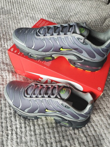 Nike air max plus - nike, "smoke