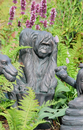 Jungle book king - louie, garden