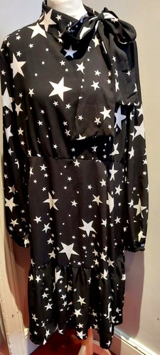 Bnwot boohoo size long - boohoo,