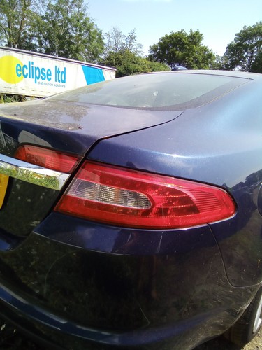 Jaguar premium luxury v6 - xf,