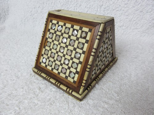 Decorative cigarette dispenser - decorative,