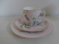 VINTAGE HAND PAINTED DAFFODILS