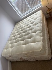 Arighi Bianchi Mattress and Vispring Pocket sprung divan bed bases. QUEEN, SOFT 
