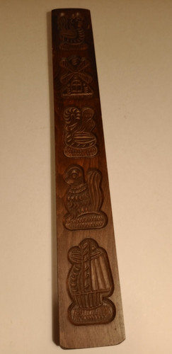 Vintage wooden biscuit - wooden,