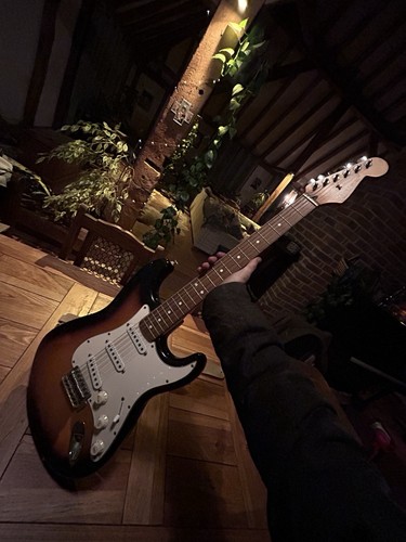 Electric guitar - electric,