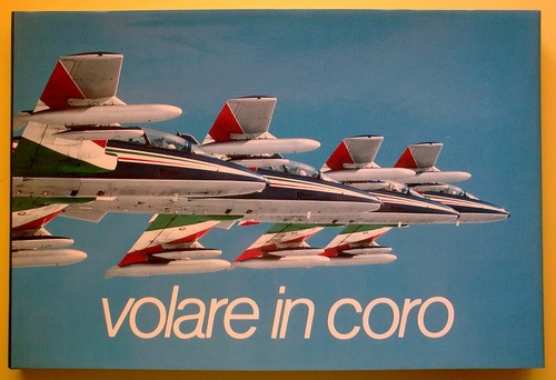 Choir flying tricolor - flying,