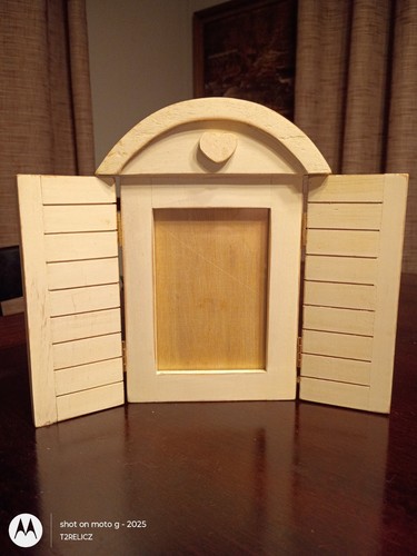 Wooden armoire style - armoire, picture