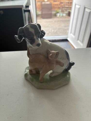 Ladro daisa 1987 dog - ladro, cat