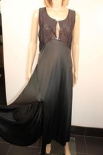 VTG USA MADE 70S SILKY SOFT SHIMMERING NYLON & LACE NIGHTDRESS, SIZE 18-20 LONG