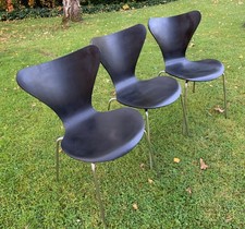 3 Classic 1964 Fritz Hansen Series 7 Dining Chairs by Arne Jacobsen