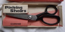 Scissors PINKING SHEARS 7 inch 18cm + box little use  (L8)