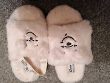 Winnie The Pooh Slipper Elastic Shoes size 3/4 womens I think 