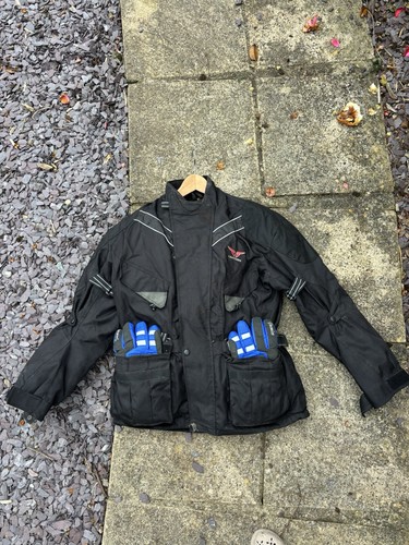 Men size medium leathers - tt,
