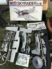 Vintage Monogram 1/72 Skyraider A-1E The Flying Dump Truck  Model Kit 6807