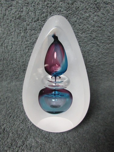 Stunning glass teardrop - stunning,