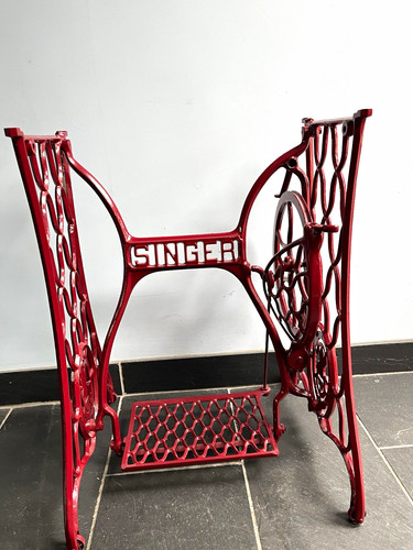 Fully restored antique - fully, singer