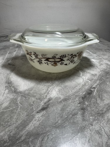 Vintage pyrex casserole dish - pyrex,