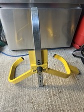 Millenco Lightweight Wheelclamp - with two keys - Fits Caravans 13" - 15" Wheel