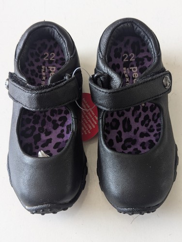Girls shoes size - .5-5.5., soft