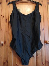 Silhouette Women's Swimming