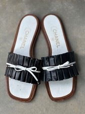 White and Black Chanel Leather Bow Detail Classic Sliders Size EU 37 UK 4