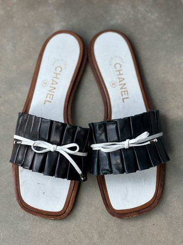 White and black chanel - white,