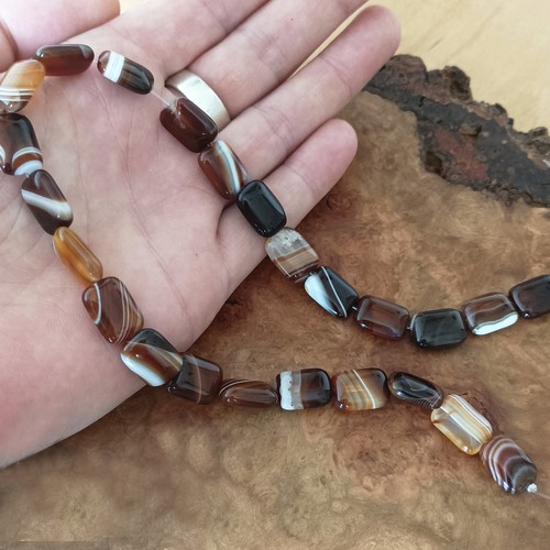 Brown banded agate - 25,