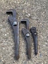 Footprint Tools 12”, 9” and 7" Pipe Wrench - Thumb Turn Pattern