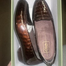 Womens Clarks Dark Brown Croc Timeless Shoes 6 Medium