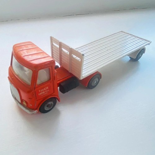 Dinky toys aec articulated - dinky,