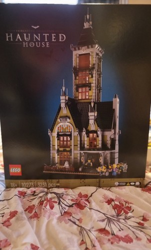 Lego haunted house 10273 set - lego,