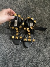 Valentino shoes used once  No