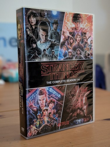 Stranger things the complete - the,