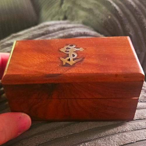 Small brown wooden trinket - small,