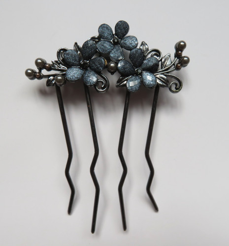 Grey and blue flower prong - blue,