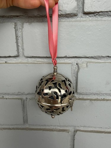 Vintage metal pomander scented - metal,