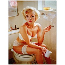 Marilyn Monroe Smoking In