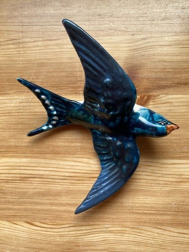 Beswick flying swift swallow - flying,