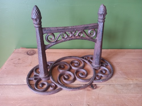 Cast iron boot - iron,
