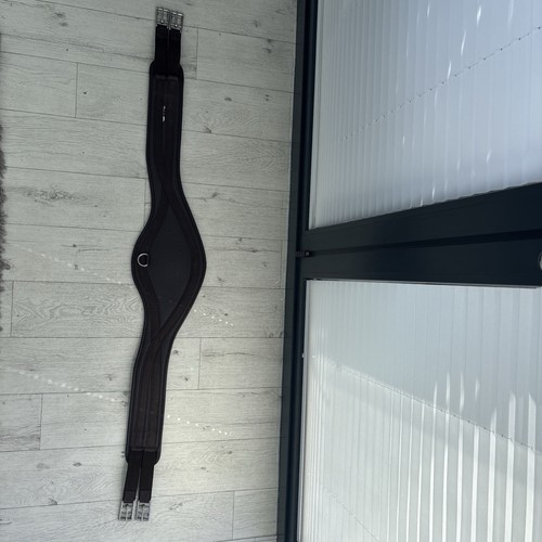 Anti chaff anatomical girth
