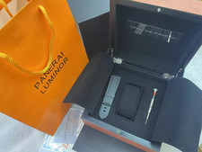 Exquisite Watch Storage