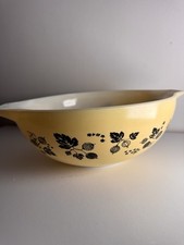 Pyrex Cinderella Gooseberry