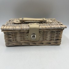 Small Lined White Washed